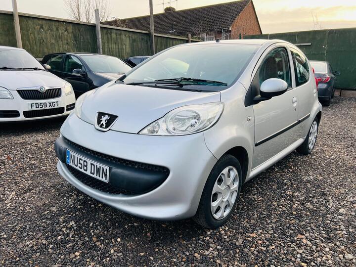 Peugeot 107 1.0 12V Urban Move Euro 4 5dr