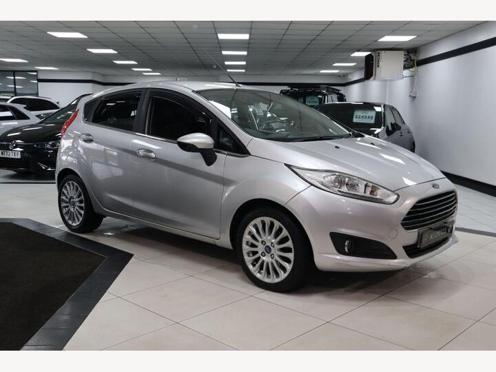 Ford FIESTA 1.5 TDCi Titanium Euro 5 5dr