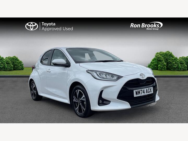 Toyota Yaris 1.5 VVT-h Design E-CVT Euro 6 (s/s) 5dr