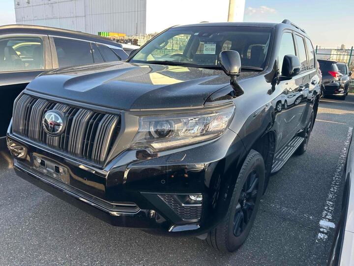 Toyota Land Cruiser 2.8D Invincible Auto 4WD Euro 6 (s/s) 5dr (7 Seat)