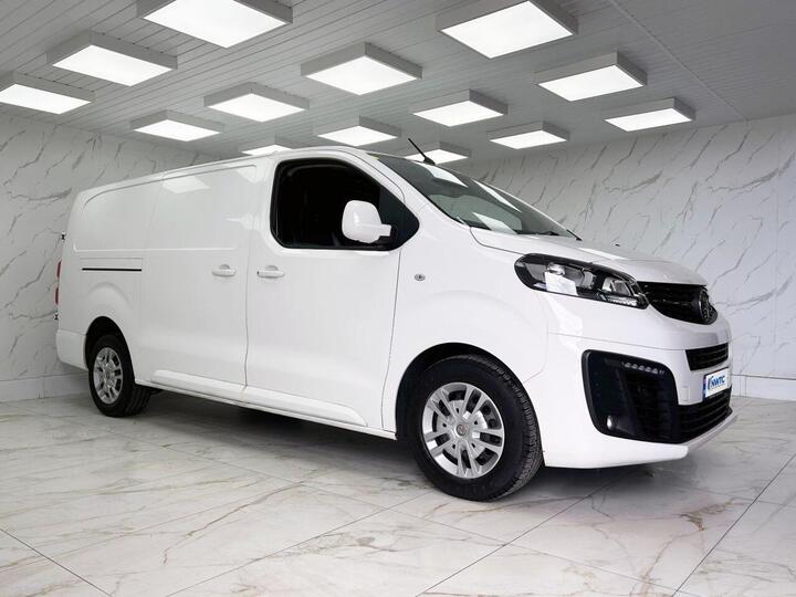Vauxhall VIVARO 1.5 Turbo D 2900 Sportive Panel Van 5dr Diesel Manual L2 H1 Euro 6 (s/s) (100 Ps) F/S/H X5!! 1 FORMER OWNER! F/S/H X5!! 1 FORMER OWNER!