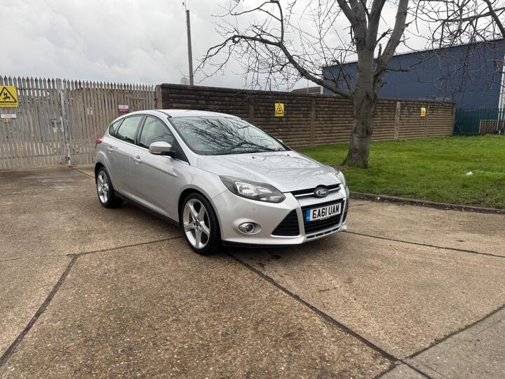 Ford Focus 1.6T EcoBoost Titanium Euro 5 (s/s) 5dr