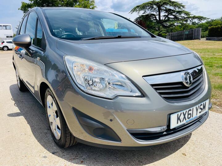 Vauxhall Meriva 1.7 CDTi Exclusiv Auto Euro 5 5dr Vauxhall Meriva 1.7 CDTi Exclusiv Auto Euro 5 5dr