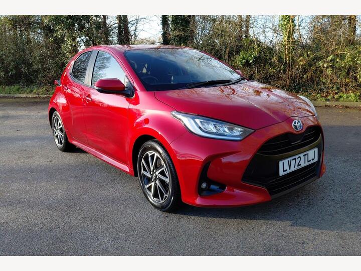 Toyota Yaris 1.5 VVT-h Design E-CVT Euro 6 (s/s) 5dr