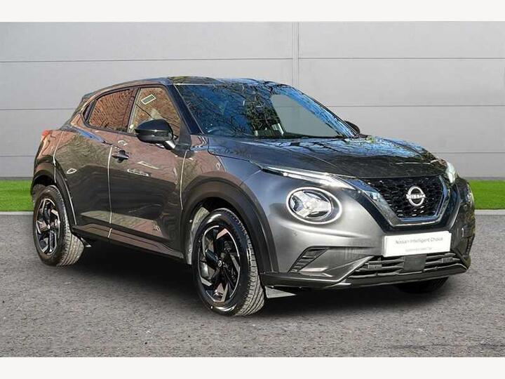 Nissan Juke 1.0 DIG-T N-Connecta Euro 6 (s/s) 5dr Nissan Juke 1.0 DIG-T N-Connecta Euro 6 (s/s) 5dr