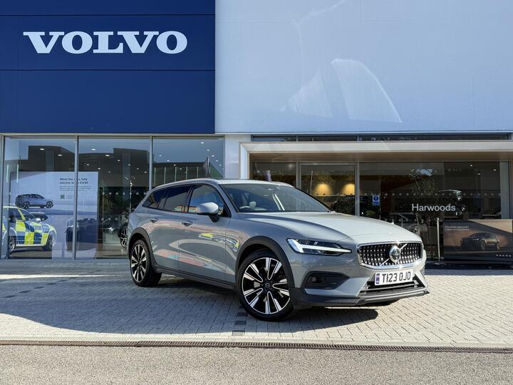 Volvo V60 2.0 B5 MHEV Ultimate Auto AWD Euro 6 (s/s) 5dr