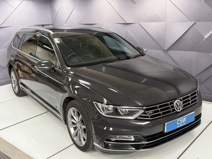Volkswagen PASSAT 2.0 TDI BlueMotion Tech R-Line Euro 6 (s/s) 5dr Volkswagen PASSAT 2.0 TDI BlueMotion Tech R-Line Euro 6 (s/s) 5dr