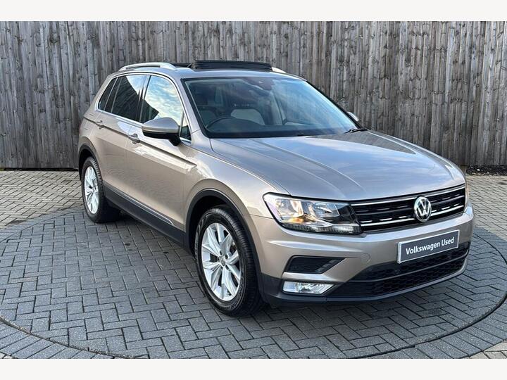 Volkswagen TIGUAN 1.4 TSI BlueMotion Tech SE Navigation Euro 6 (s/s) 5dr