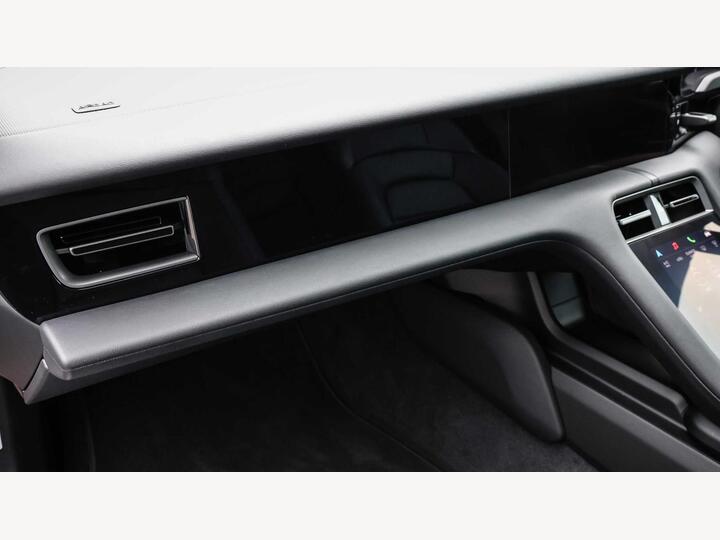 Porsche Taycan Performance Plus 105kWh Auto RWD 4dr (11kW Charger)