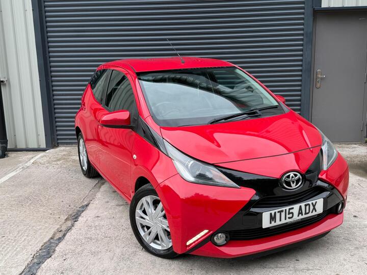 Toyota AYGO 1.0 VVT-i X-pression X-wave Euro 5 5dr Euro 5