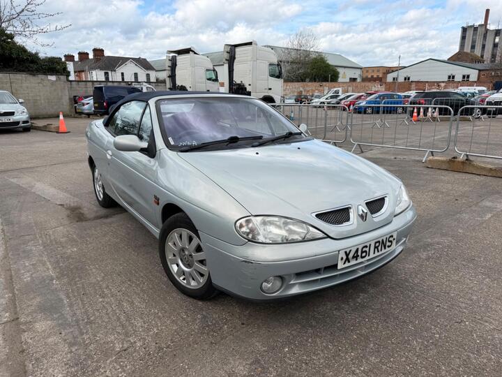 Renault Megane 1.6 VVT Dynamique 2dr