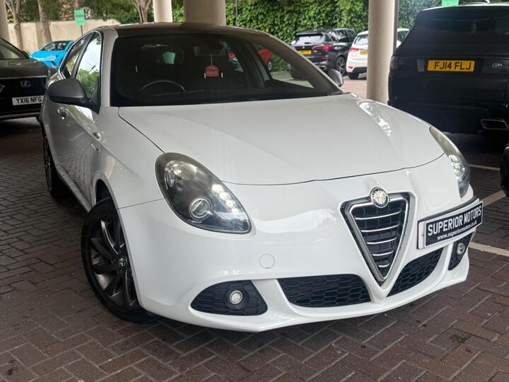 Alfa Romeo Giulietta 1.4 TB MultiAir Collezione Euro 5 (s/s) 5dr Alfa Romeo Giulietta 1.4 TB MultiAir Collezione Euro 5 (s/s) 5dr