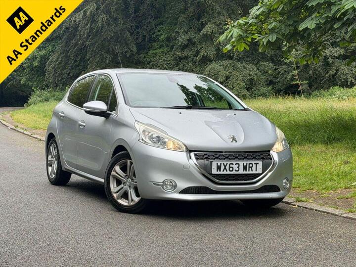 Peugeot 208 1.4 HDi Allure Euro 5 5dr