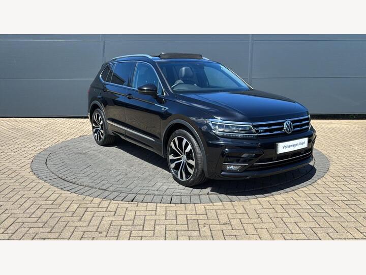 Volkswagen Tiguan Allspace 1.5 TSI EVO R-Line Tech DSG Euro 6 (s/s) 5dr Volkswagen Tiguan Allspace 1.5 TSI EVO R-Line Tech DSG Euro 6 (s/s) 5dr