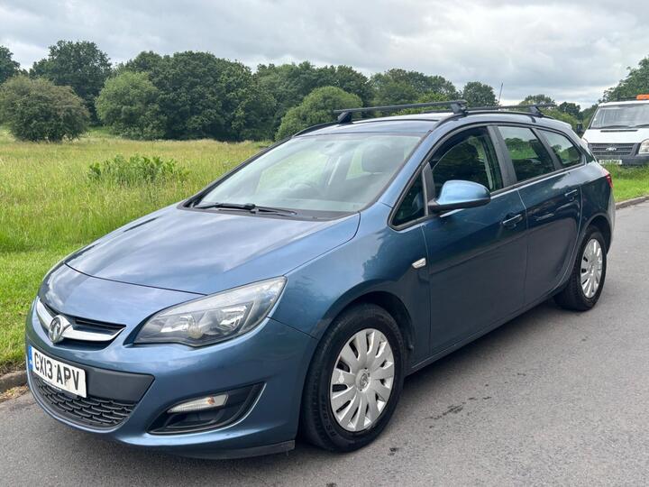 Vauxhall Astra 1.7 CDTi EcoFLEX Exclusiv Sports Tourer Euro 5 (s/s) 5dr