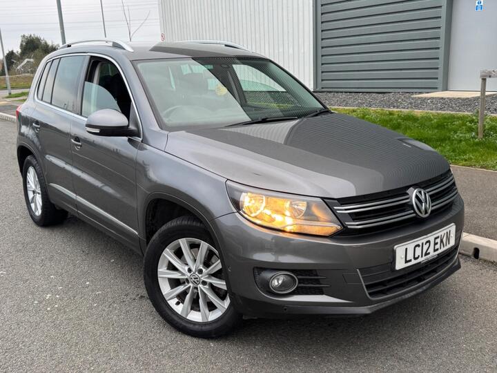 Volkswagen Tiguan 2.0 TDI BlueMotion Tech SE DSG 4WD Euro 5 (s/s) 5dr