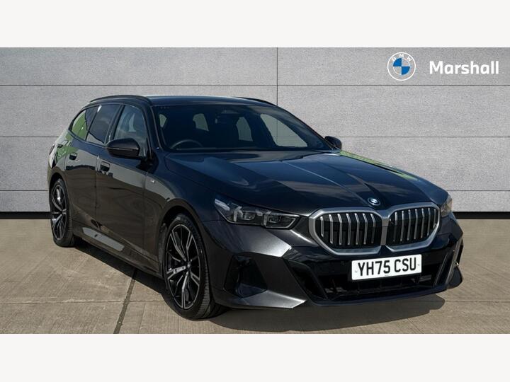BMW 5 Series 2.0 530e 22.1kWh M Sport Touring Steptronic Euro 6 (s/s) 5dr BMW 5 Series 2.0 530e 22.1kWh M Sport Touring Steptronic Euro 6 (s/s) 5dr