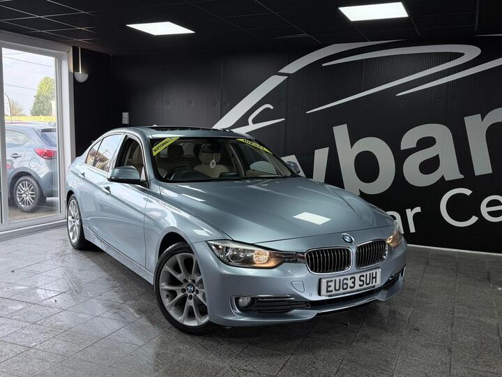 BMW 3 Series 2.0 320d Luxury Auto Euro 5 (s/s) 4dr BMW 3 Series 2.0 320d Luxury Auto Euro 5 (s/s) 4dr