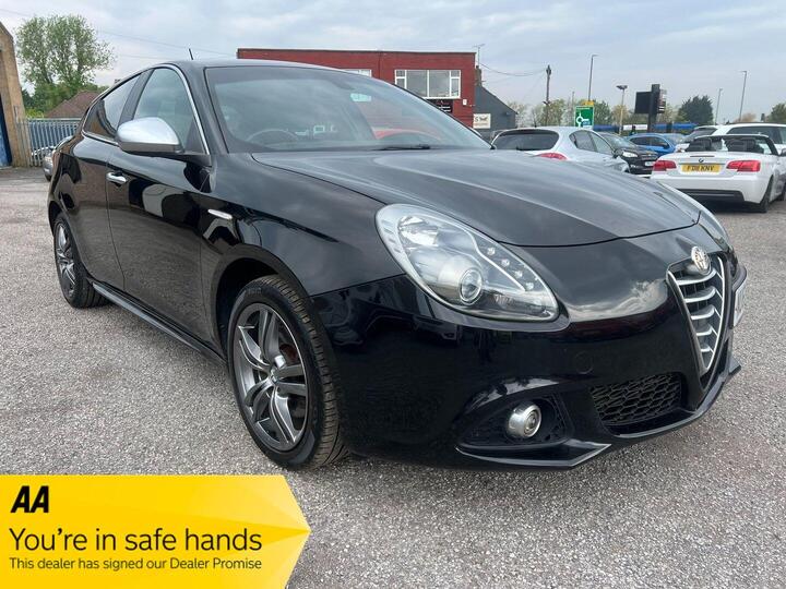 Alfa Romeo Giulietta 2.0 JTDM-2 Exclusive Euro 6 (s/s) 5dr