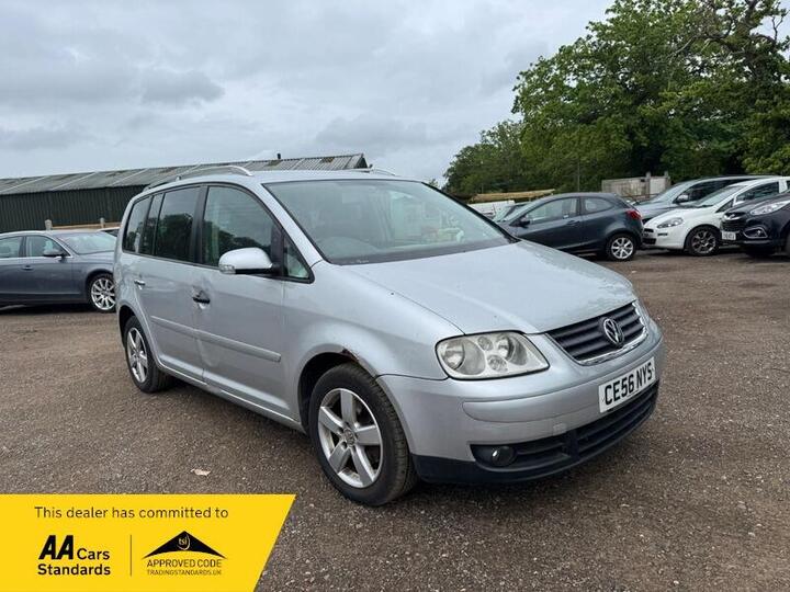 Volkswagen Touran 2.0 TDI Sport DSG 5dr (7 Seats)
