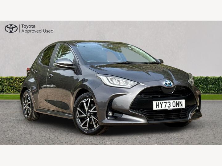 Toyota Yaris 1.5 VVT-h Design E-CVT Euro 6 (s/s) 5dr