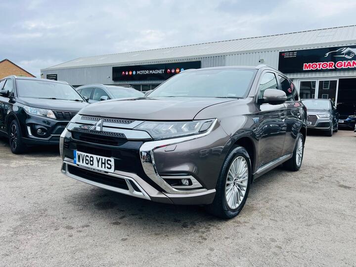 Mitsubishi Outlander 2.4h TwinMotor 13.8kWh 4h CVT 4WD Euro 6 (s/s) 5dr
