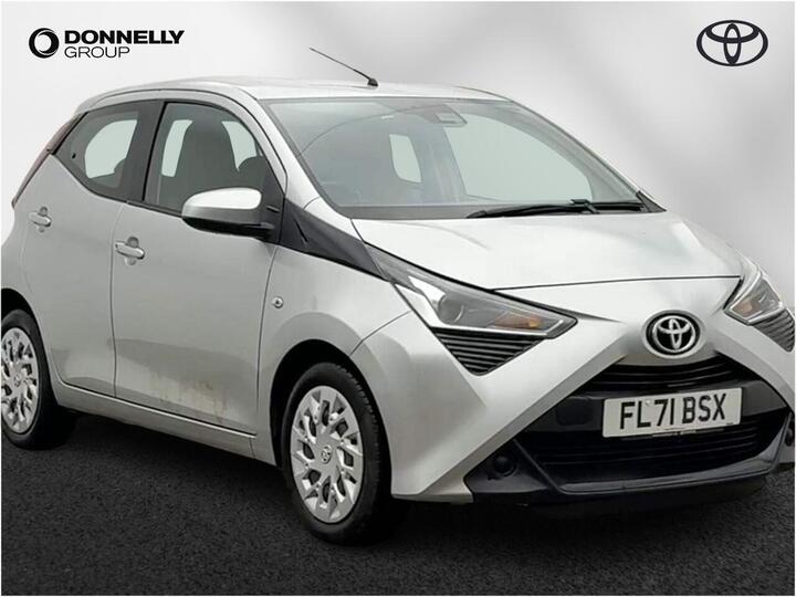 Toyota AYGO 1.0 VVT-i X-play Euro 6 (s/s) 5dr