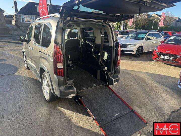 Peugeot Rifter 1.5 BlueHDi Allure Premium Standard MPV EAT Euro 6 (s/s) 5dr Peugeot Rifter 1.5 BlueHDi Allure Premium Standard MPV EAT Euro 6 (s/s) 5dr