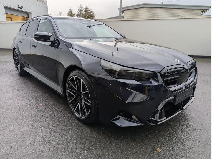 BMW M5 4.4 22.1kWh Touring Steptronic XDrive Euro 6 (s/s) 5dr