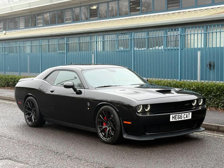 Dodge Challenger 6.2 V8 Hellcat SRT, Just 2 Owners