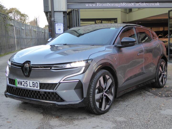 Renault Megane E-Tech Comfort Range 60kWh Techno Auto 5dr (22kW Charger) Renault Megane E-Tech Comfort Range 60kWh Techno Auto 5dr (22kW Charger)