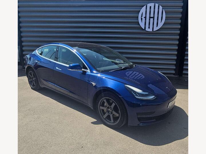 Tesla MODEL 3 Standard Range Plus Auto RWD 4dr