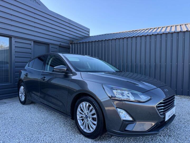 Ford Focus 1.0T EcoBoost Titanium Euro 6 (s/s) 5dr