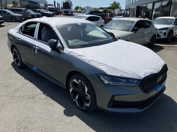 Skoda Superb 2.0 TDI SportLine DSG Euro 6 (s/s) 5dr