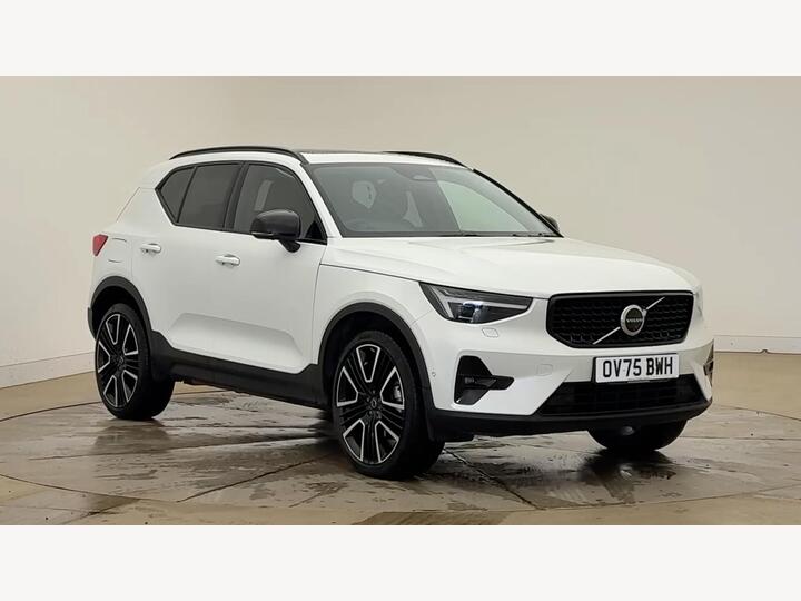 Volvo XC40 2.0 B4 MHEV Ultra Dark DCT Auto Euro 6 (s/s) 5dr
