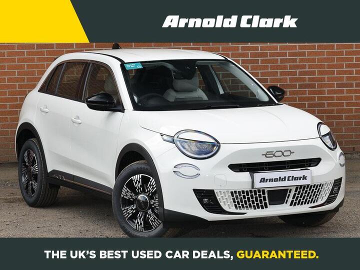 Fiat 600 1.2 MHEV E-DCT Euro 6 (s/s) 5dr