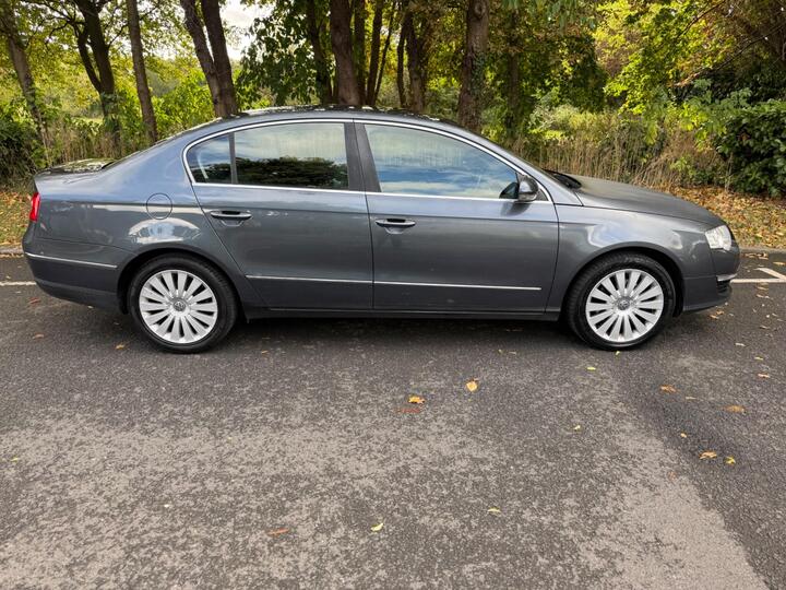 Volkswagen Passat 2.0 TDI Highline Plus Euro 5 4dr