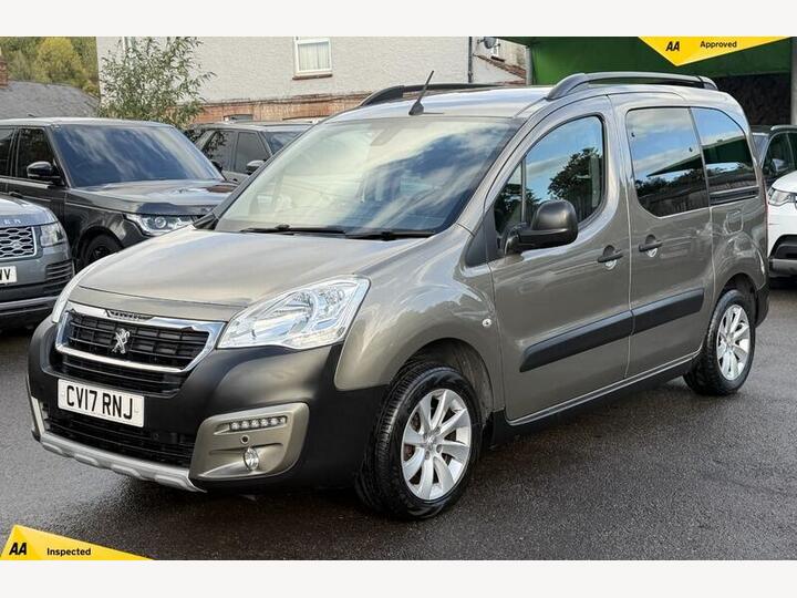 Peugeot Partner Tepee 1.2 PureTech Outdoor Euro 6 (s/s) 5dr