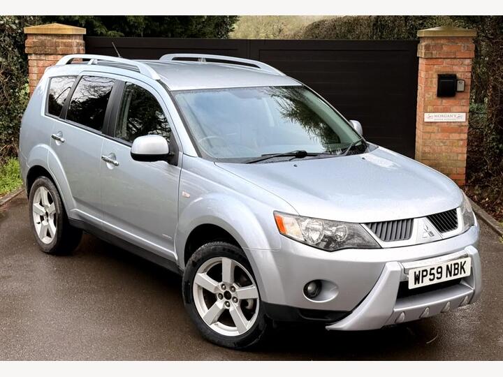 Mitsubishi OUTLANDER 2.0 DI-DC Warrior 4WD Euro 4 5dr Mitsubishi OUTLANDER 2.0 DI-DC Warrior 4WD Euro 4 5dr