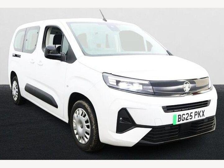 Vauxhall Combo Life Electric 52kWh Design XL MPV Auto 5dr (11kW Charger)