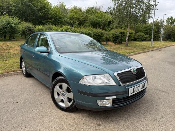 Skoda Octavia 1.6 FSI Ambiente Euro 4 5dr