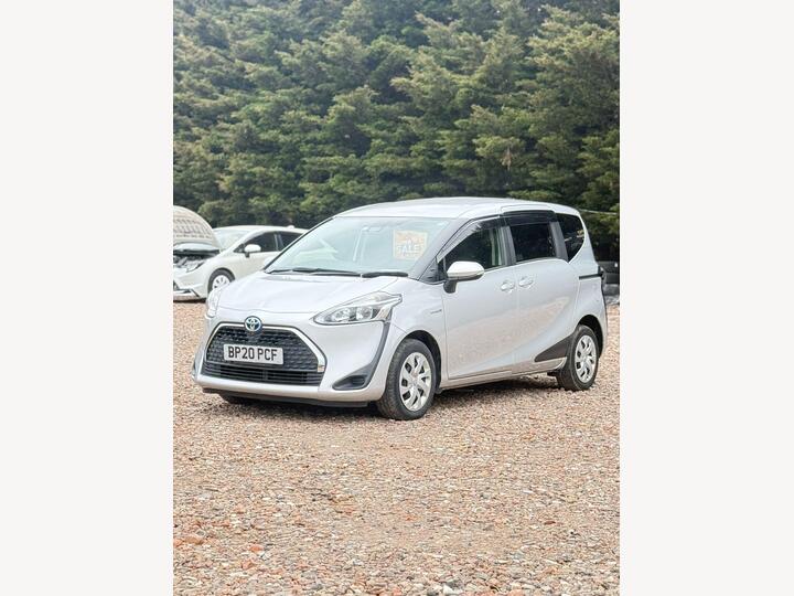 Toyota Sienta 1.5 Hybrid X VVT-h CVT 5dr
