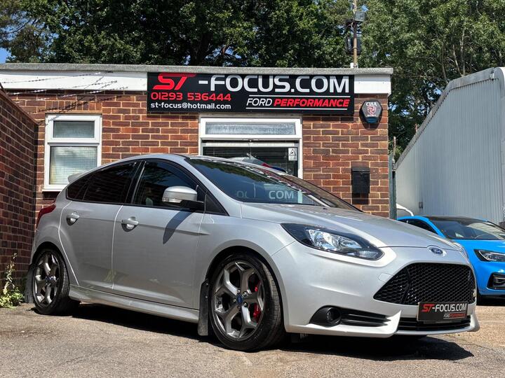 Ford Focus 2.0T EcoBoost ST-2 Euro 5 (s/s) 5dr
