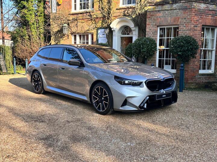 BMW M5 4.4 22.1kWh Touring Steptronic XDrive Euro 6 (s/s) 5dr
