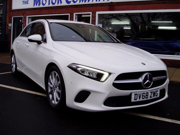 Mercedes-Benz A Class 1.5 A180d Sport (Executive) 7G-DCT Euro 6 (s/s) 5dr Mercedes-Benz A Class 1.5 A180d Sport (Executive) 7G-DCT Euro 6 (s/s) 5dr