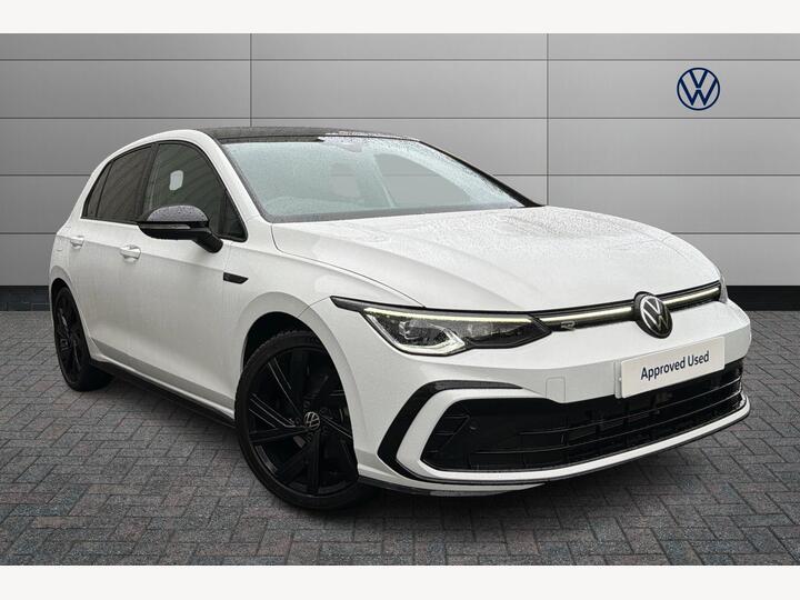 Volkswagen Golf 1.5 ETSI MHEV Black Edition DSG Euro 6 (s/s) 5dr Volkswagen Golf 1.5 ETSI MHEV Black Edition DSG Euro 6 (s/s) 5dr