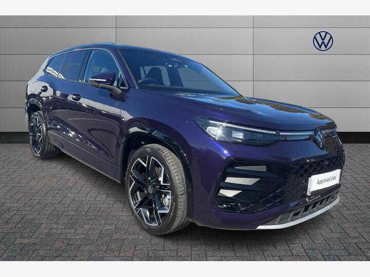 Volkswagen Tayron 1.5 TSI EHybrid 19.7kWh R-Line DSG Euro 6 (s/s) 5dr Volkswagen Tayron 1.5 TSI EHybrid 19.7kWh R-Line DSG Euro 6 (s/s) 5dr