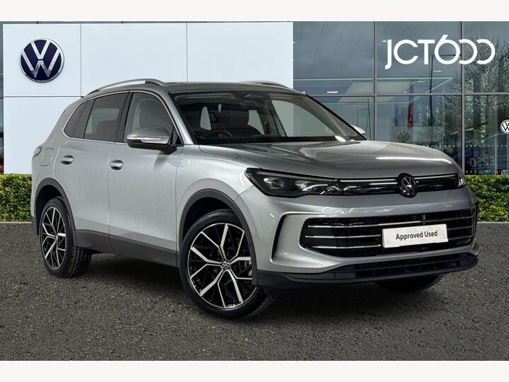 Volkswagen Tiguan 1.5 TSI EHybrid 19.7kWh Elegance DSG Euro 6 (s/s) 5dr Volkswagen Tiguan 1.5 TSI EHybrid 19.7kWh Elegance DSG Euro 6 (s/s) 5dr