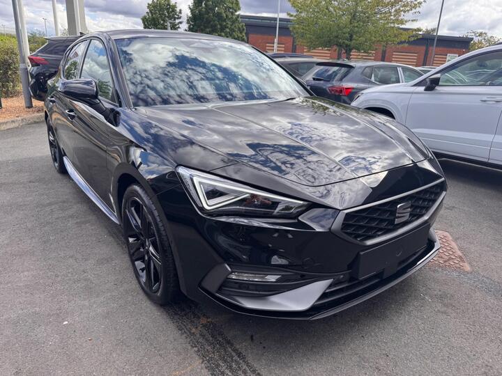 SEAT Leon 1.5 ETSI MHEV FR Black Edition DSG Euro 6 (s/s) 5dr
