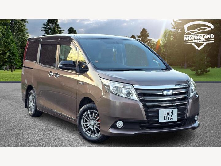 Toyota Noah 1.8L HYBRID AUTO 7 SEATS 5 DR